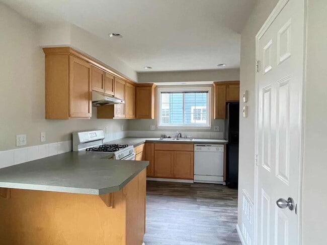 Photo - Great Townhome For Rent