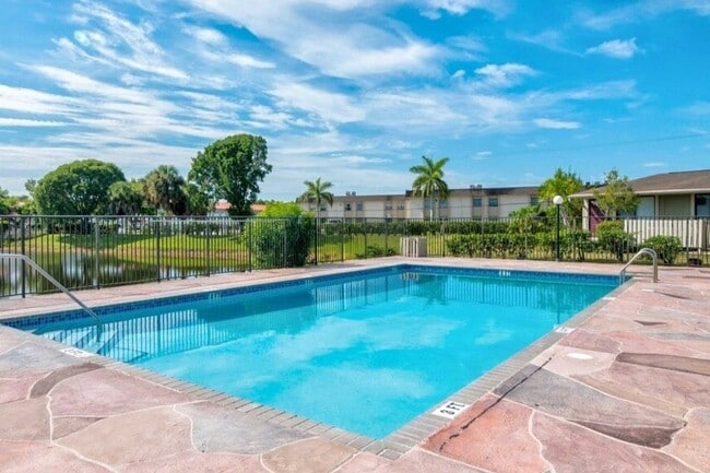 Pool and Lake View - Oakland Hills | Single Story Apartment Homes