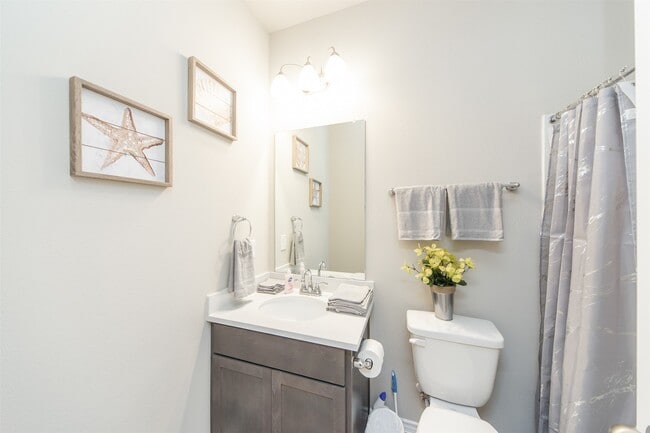Photo - 1915 Meadow Trail Dr