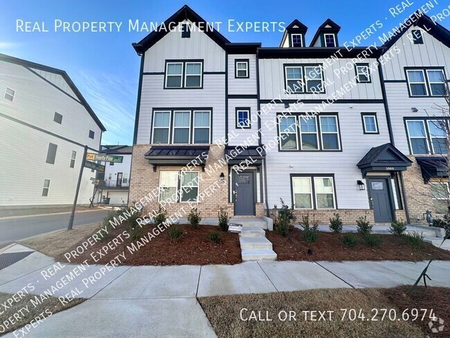 Building Photo - Stunning New Construction Townhouse in Cha...