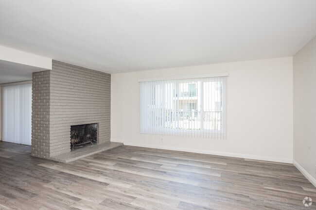 2BR, 2BA - 1,411SF - Living Room