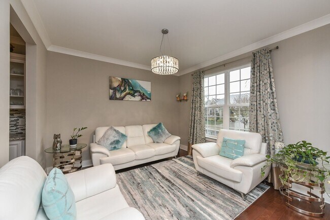 Photo - **LIKE NEW EXECUTIVE HOME IN PRESTIGIOUS H...