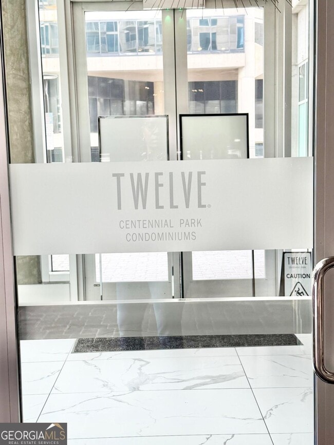 Photo - 400 W Peachtree St NW Unit 2413