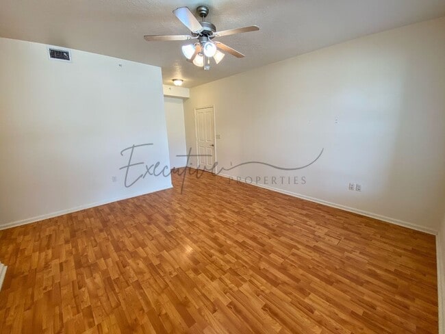 Photo - 311 E Hale St Unit B