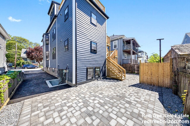 Photo - 72 Stanley Ave