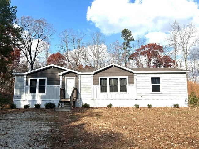 Building Photo - 3 bed 2 bath Mountain Living home!