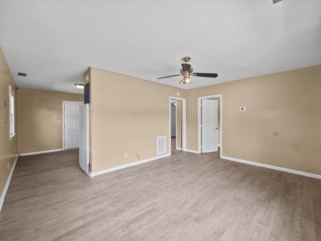 Photo - Welcome to Lakeview Park!