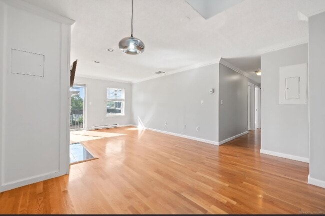 Photo - 140 Kane St Unit D4