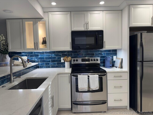401 Ocean Bluffs Blvd Unit 303