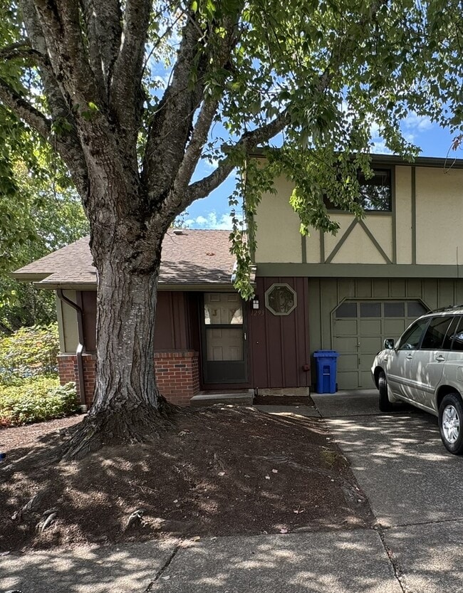 Building Photo - 1293 City View St Rental