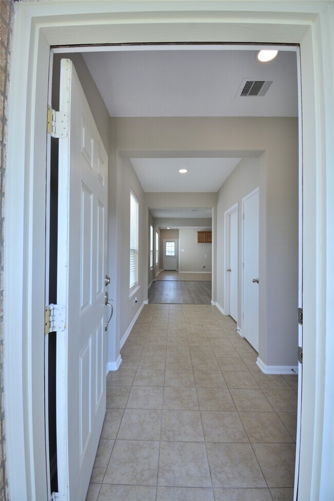 Photo - 10819 Shannon Mills Ln