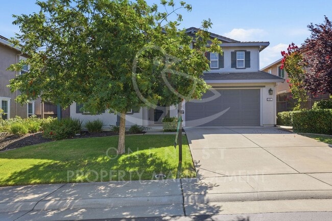 Building Photo - spacious 4-bedroom, 2.5-bathroom home in the desirable Whitney Ranch