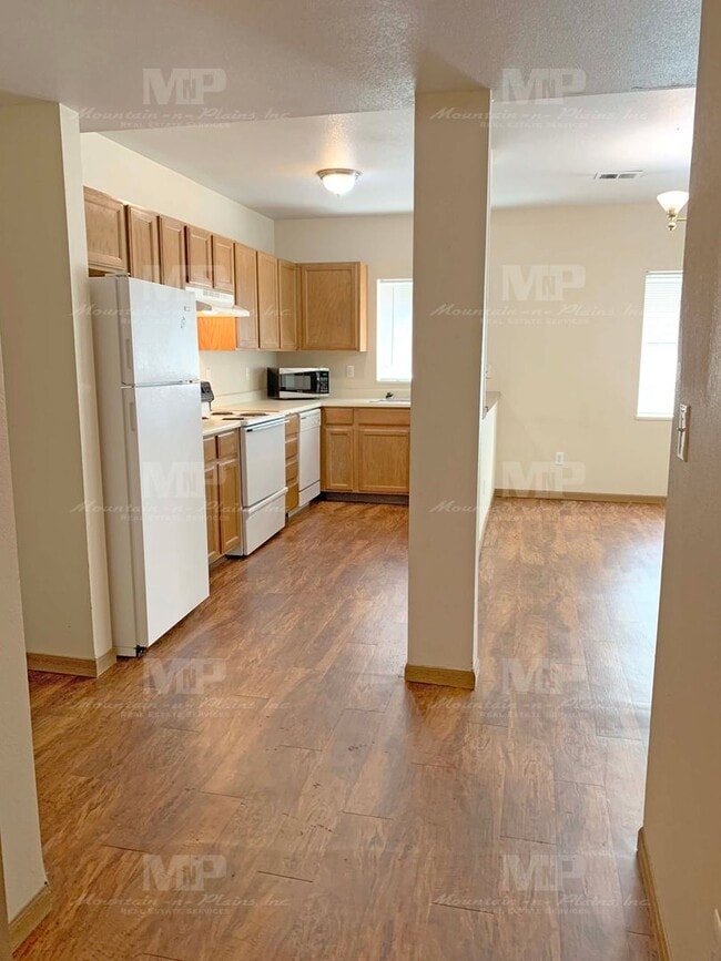 Photo - 622 S Loomis Ave