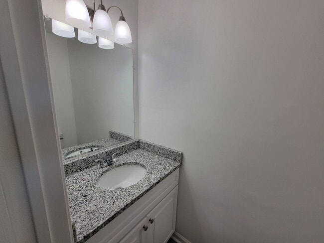 Photo - 1550 Fairfax Dr