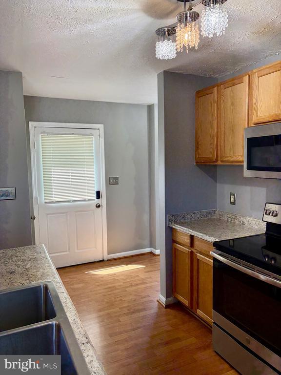 Photo - 321 N Kent St