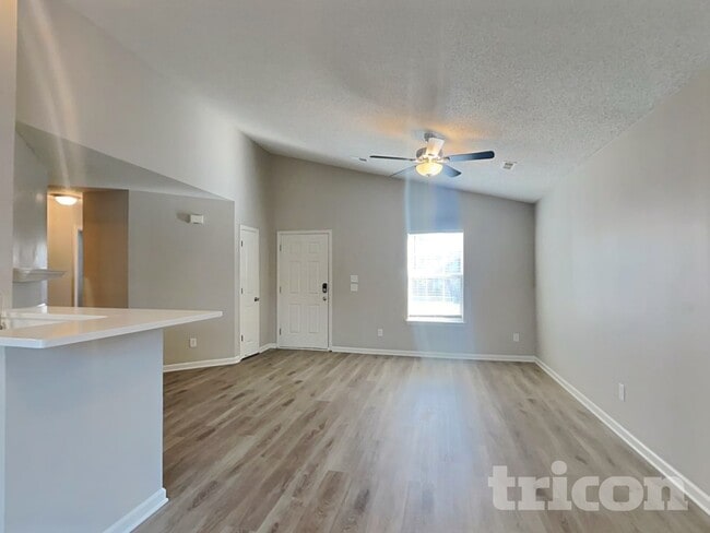 Photo - 15228 Pangborn Pl