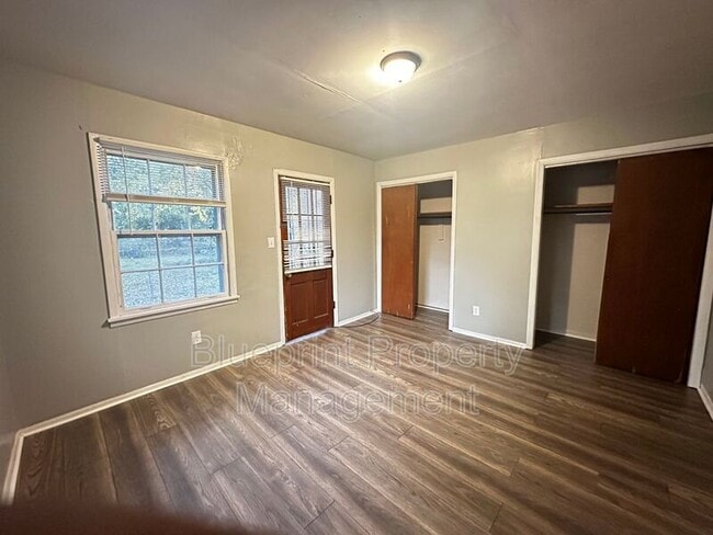 Photo - 450 4th Thomas St