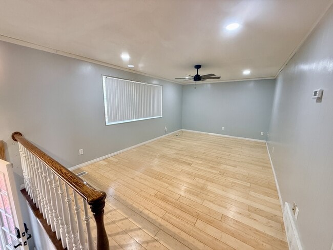 Photo - 1021 N 925 E St