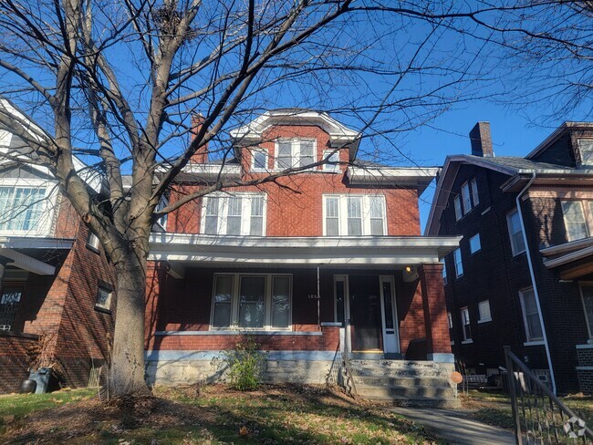 Building Photo - 701 1/2 E Columbus St Rental