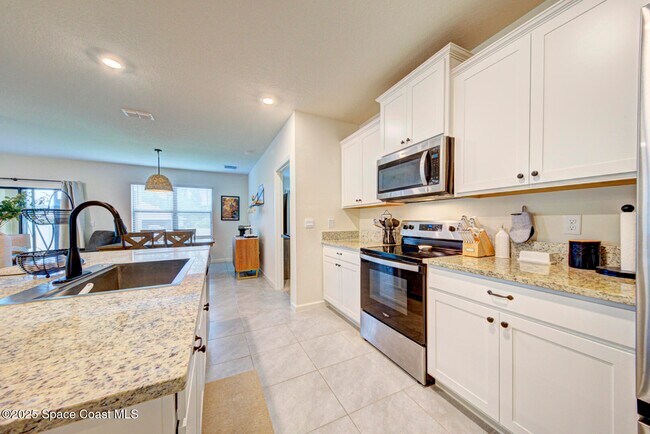Photo - 1342 Mineral Lp Dr NW