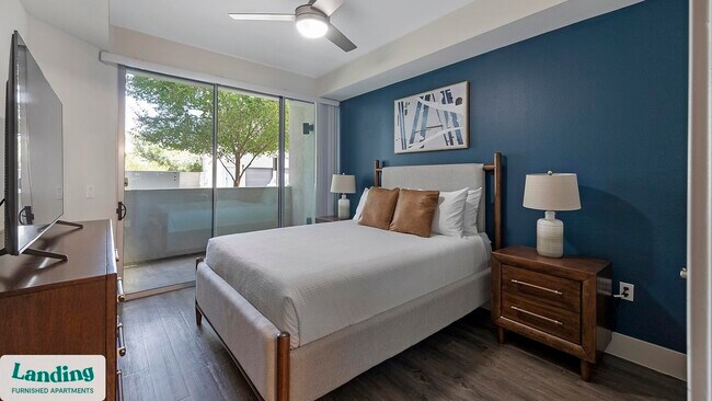 Photo - 2323 E Highland Ave Unidad 2129