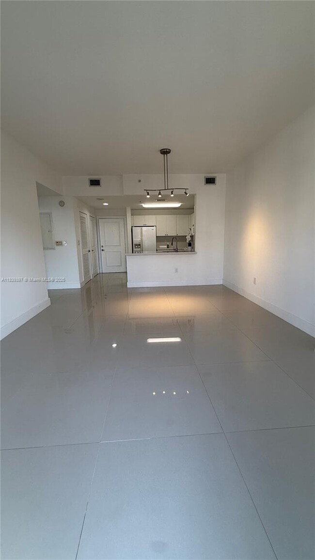 Building Photo - 10 Aragon Ave Unit 713 Rental