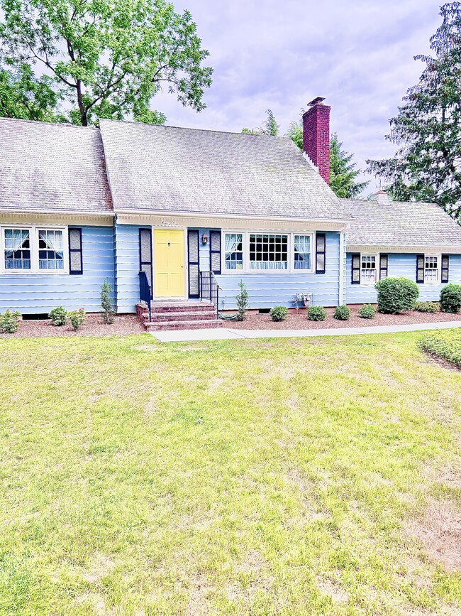 Photo - 91 Haring Dr House