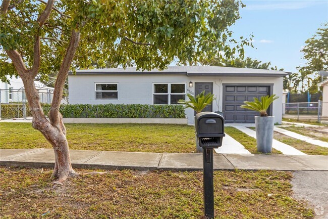 Building Photo - 4200 SW 38th St Rental