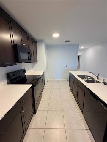 Photo - 206 Lemongrass Dr