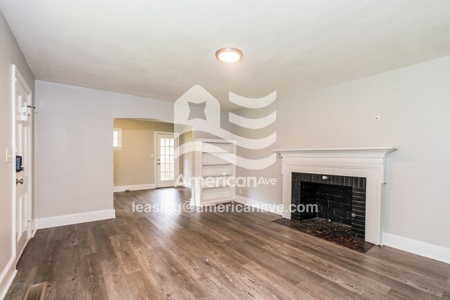 Photo - 192 Parkwood Ave