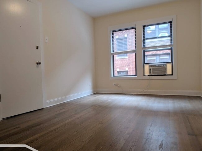 Photo - 2643 N Spaulding Ave Unidad 2W