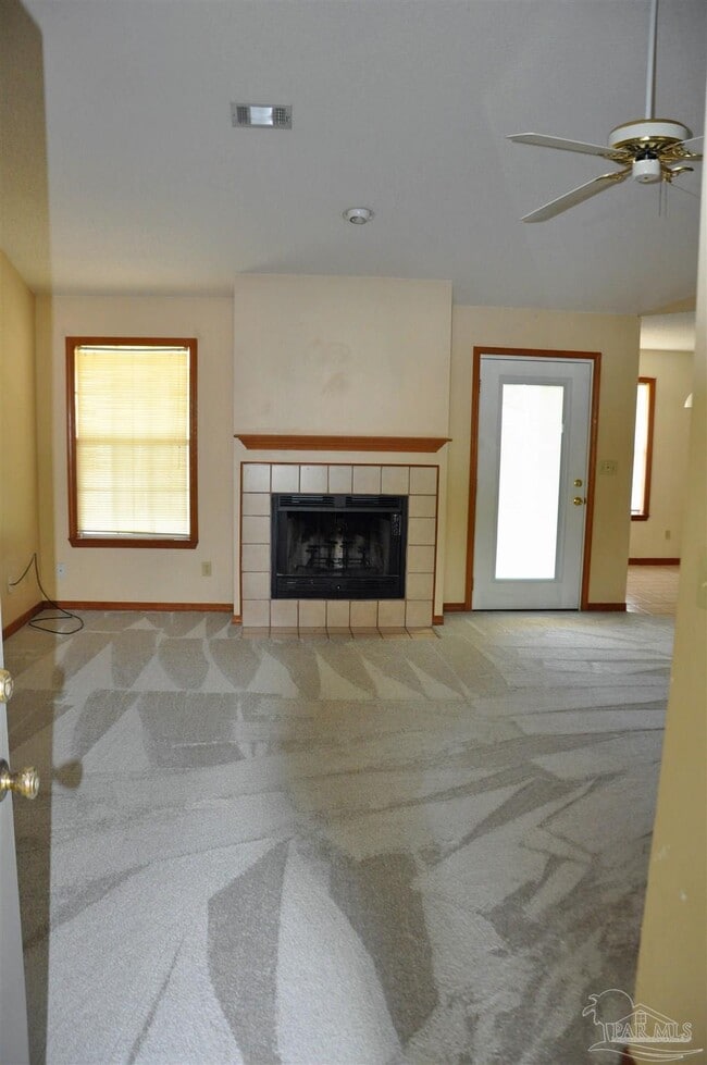 Photo - 6901 Cross St