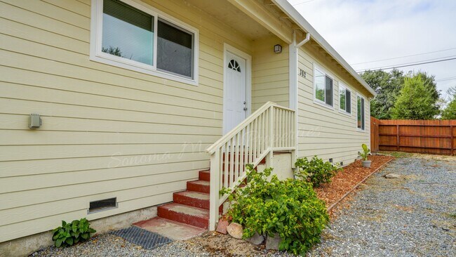 Photo - 382 Ely Rd N