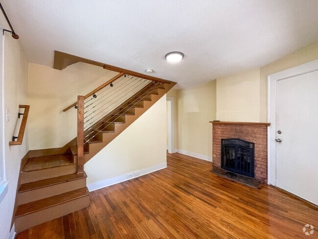 Building Photo - 10 Latta St Unit A Rental