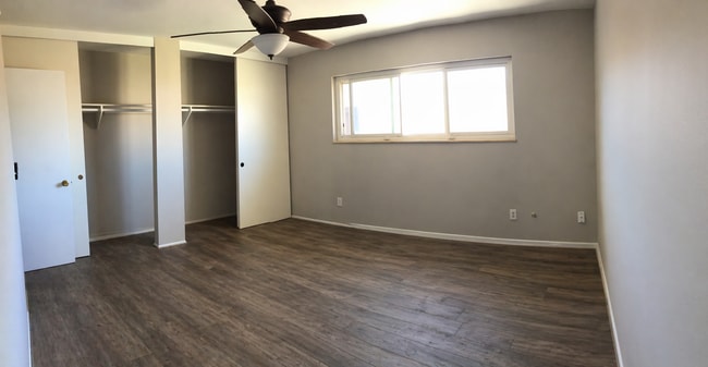 Primary bedroom - 1630 Ionian St