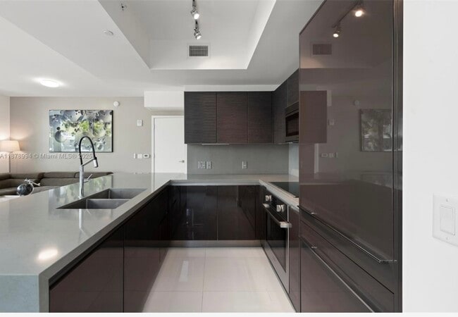 Photo - 139 NE 32nd St