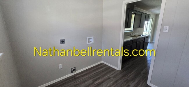 Photo - 330 Cornell Dr