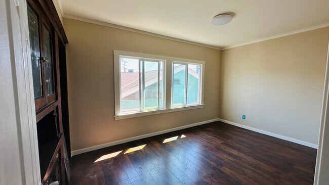 Photo - 5432 Foothill Blvd Unit Upper