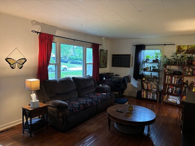 Photo - 3 Bedroom, 1 Bath Ranch- Available August 2026!