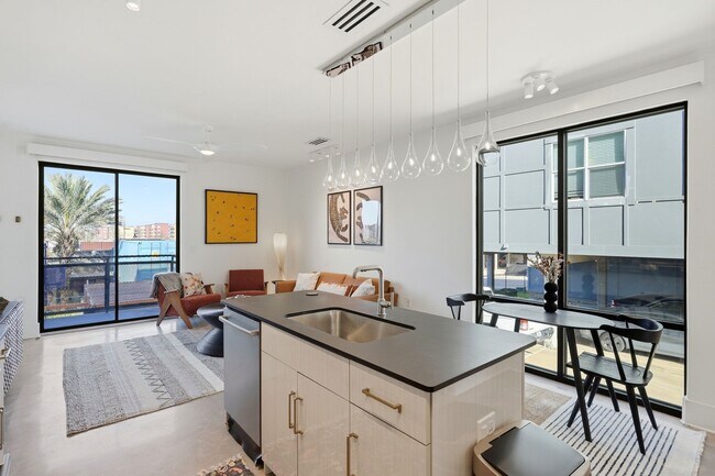 Photo - 510 All Saints St