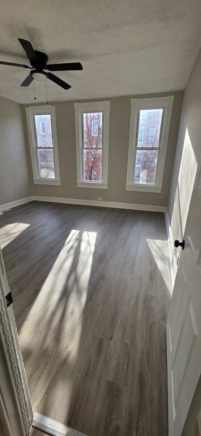 Photo - 1619 1/2 Division St-