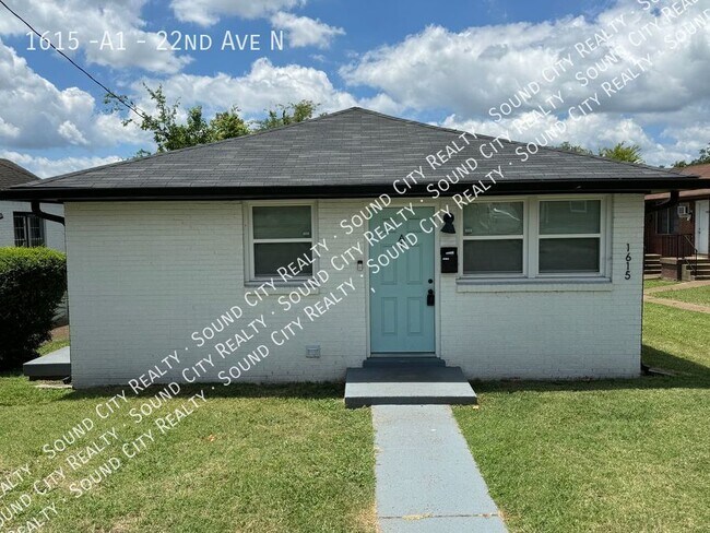 Photo - 2 Bed/ 1 Bath in triplex - North Nashville... Unit 22nd Ave N