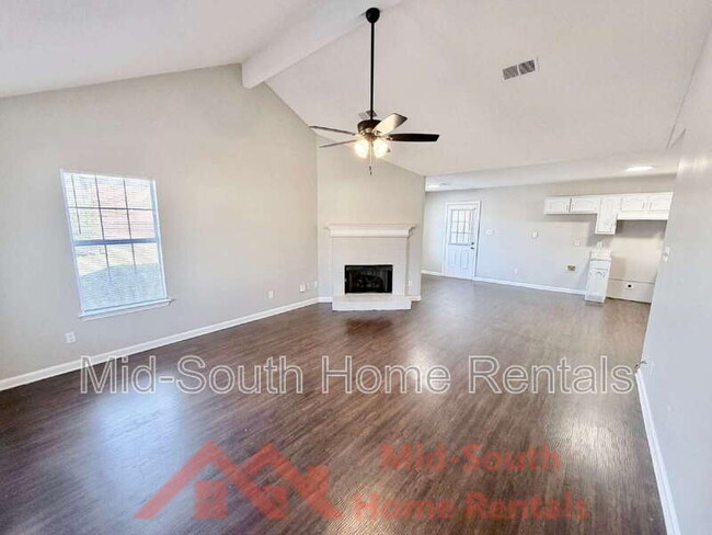 Photo - 4450 Longtree Cove