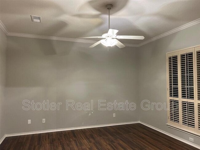 Photo - 829 Ash Grove Ln