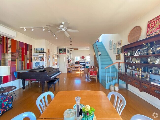 Building Photo - 62 Degraw St Unit TOP Rental