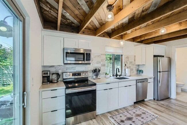 Photo - 9443 5th Ave SW