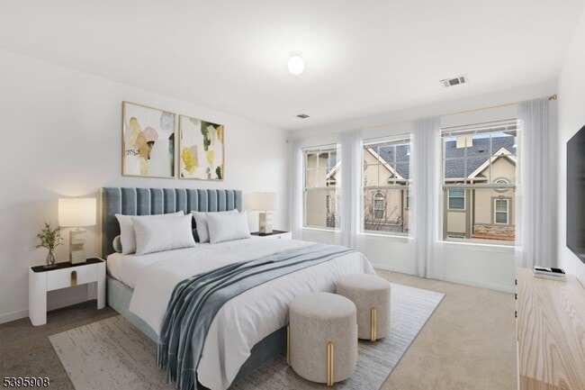 Photo - 768 Green Ln