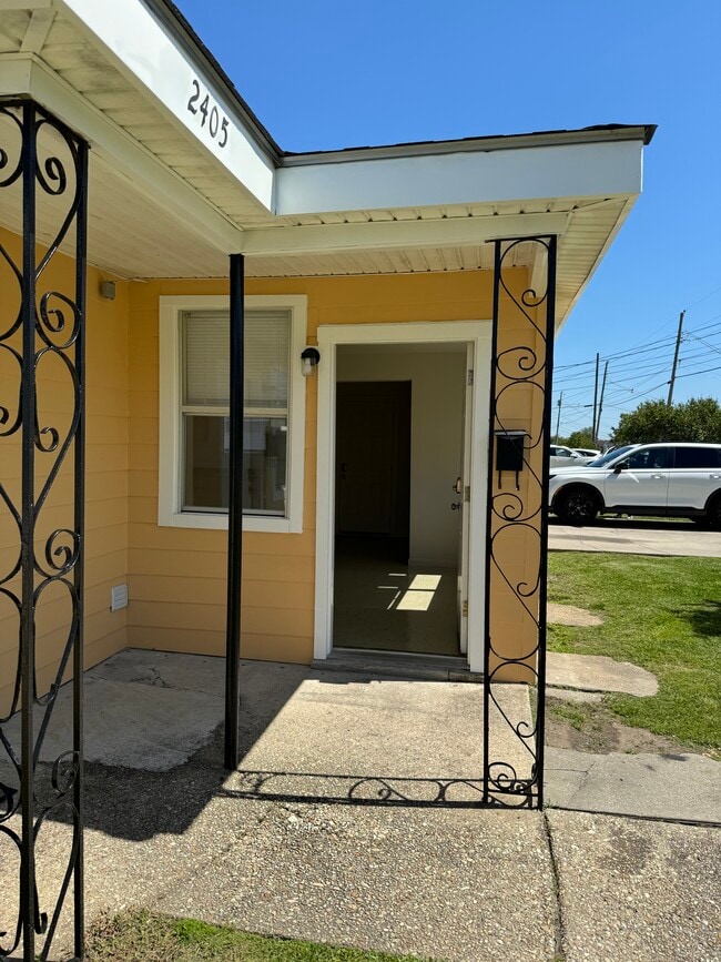 Photo - 2407 Claire Ave Unit 2407