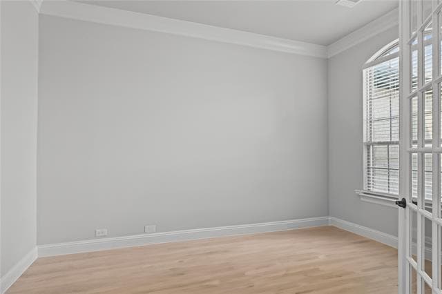 Photo - 890 Stanley St