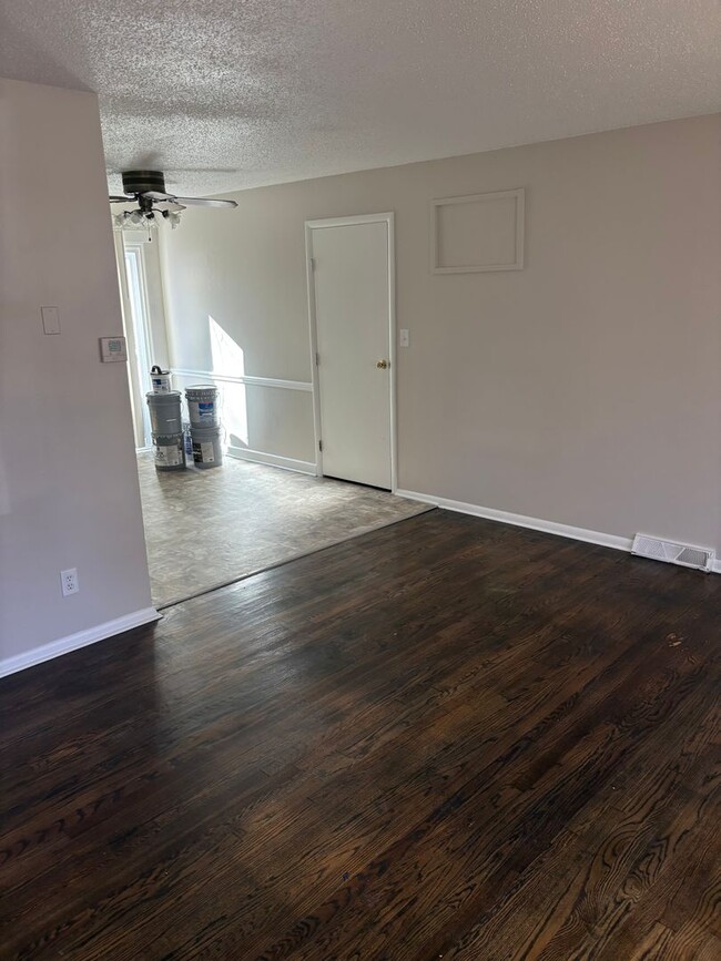 Photo - Large 3 bedroom house available